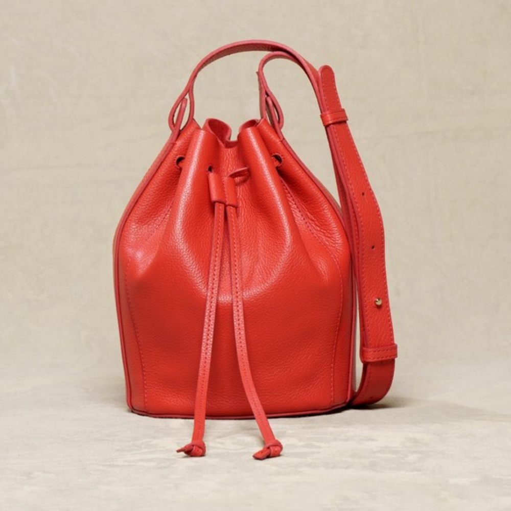 NWOT M. Gemi The Collette Bucket Bag Leather